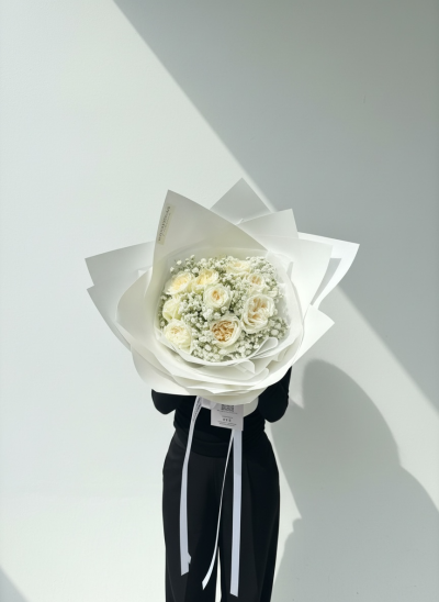 10 White English Roses Gypso Bouquet